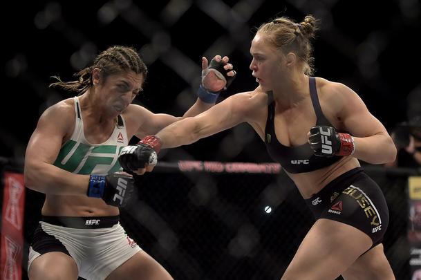 Confira imagens do atropelo de Ronda Rousey sobre Bethe Pitbull