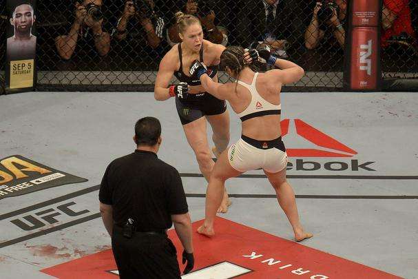 Confira imagens do atropelo de Ronda Rousey sobre Bethe Pitbull