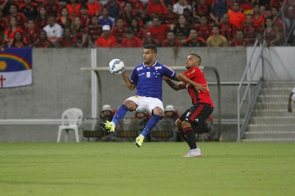 Fotos de Sport x Cruzeiro, na Arena Pernambuco, pela 16 rodada do Campeonato Brasileiro