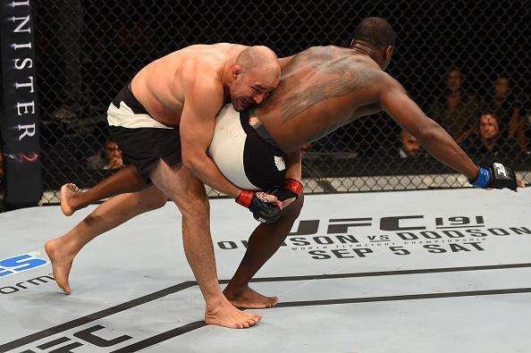 Imagens da vitria de Glover Teixeira sobre Ovince Saint Preux no UFC em Nashville