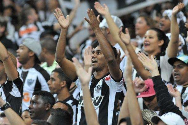 Imagens da torcida alvinegra no confronto contra o Tricolor
