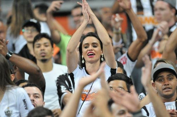 Imagens da torcida alvinegra no confronto contra o Tricolor