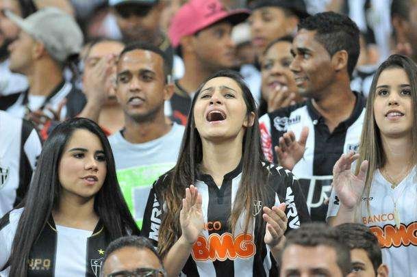 Imagens da torcida alvinegra no confronto contra o Tricolor