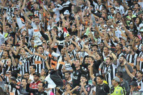 Imagens da torcida alvinegra no confronto contra o Tricolor