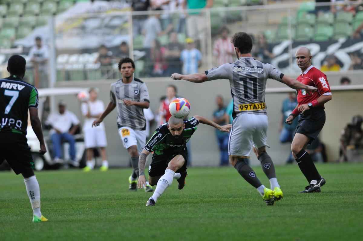 Amrica e Botafogo se enfrentaram no Independncia, neste sbado