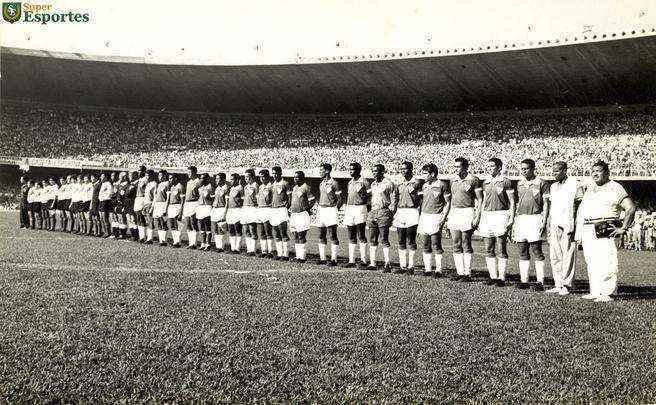 Imagens exclusivas do arquivo do jornal Estado de Minas da partida inaugural do Mineirão, realizada em 5 de setembro de 1965, com vitória da Seleção Mineira por 1 a 0 sobre o River Plate da Argentina. Gol de Buglê.