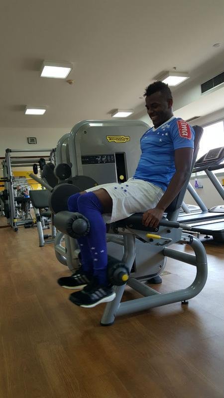 Aps derrota para o Palmeiras, na Copa do Brasil, equipe se prepara para partida contra o Corinthians, pelo Campeonato Brasileiro