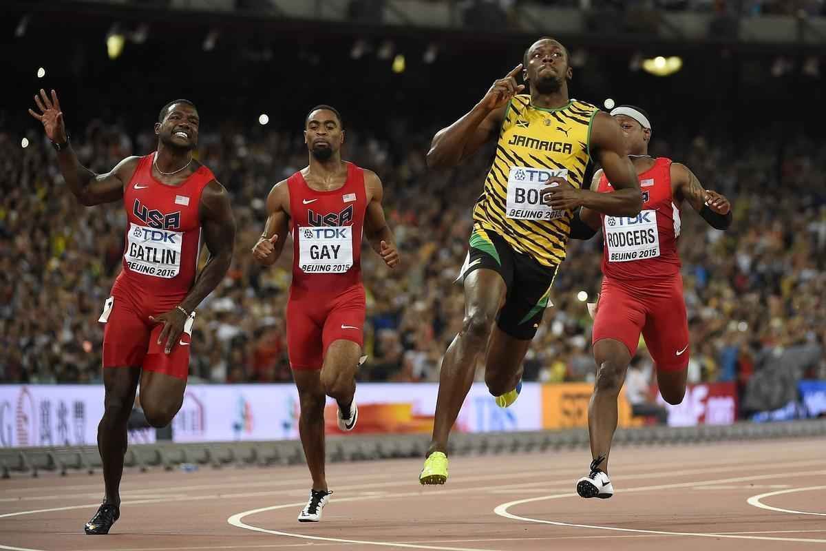 Usain Bolt venceu duelo particular em Pequim com Justin Gatlin e fez tempo 9s79, contra 9s80 do norte-americano
