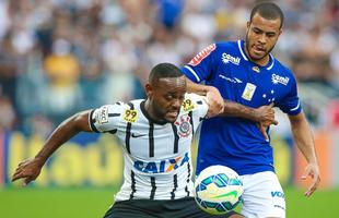 Com gols de Vagner Love (2) e Jadson, Corinthians venceu Cruzeiro por 3 a 0 neste domingo, na Arena Itaquero, em So Paulo