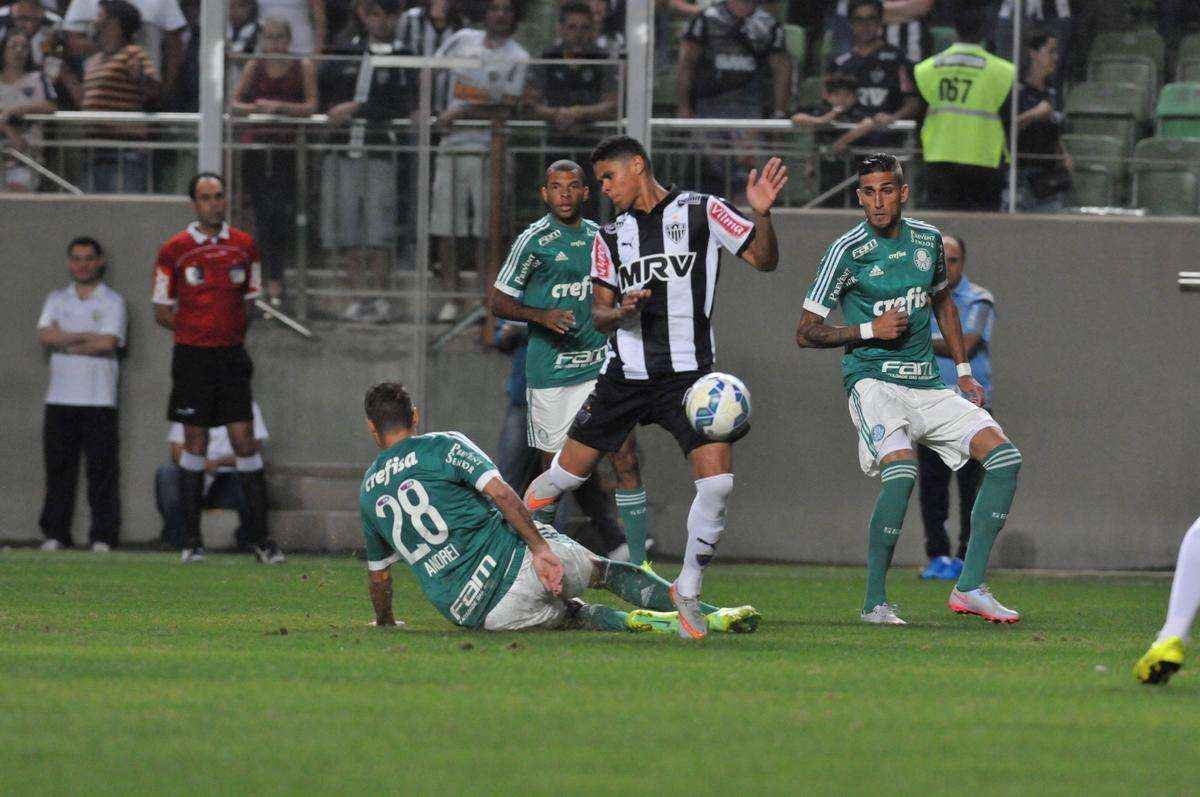 Imagens da partida entre Atltico e Palmeiras, no Independncia, pela 20 rodada do Campeonato Brasileiro