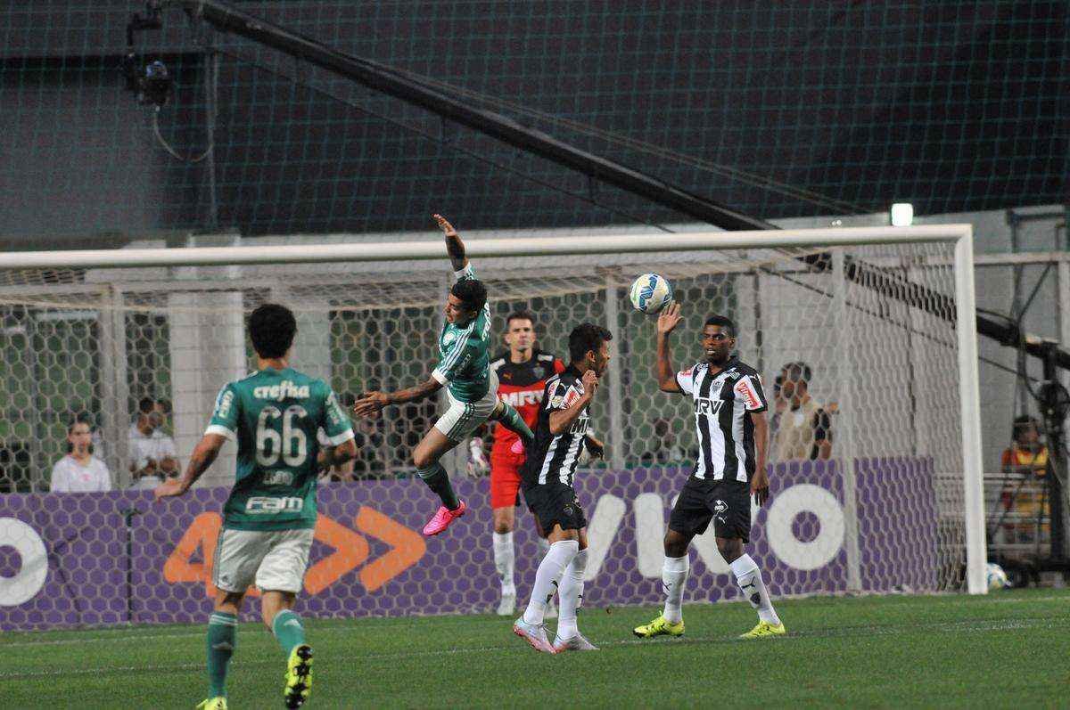 Imagens da partida entre Atltico e Palmeiras, no Independncia, pela 20 rodada do Campeonato Brasileiro