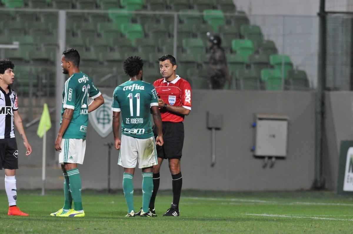 Imagens da partida entre Atltico e Palmeiras, no Independncia, pela 20 rodada do Campeonato Brasileiro