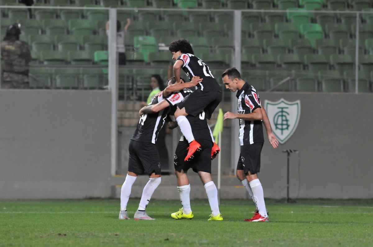 Imagens da partida entre Atltico e Palmeiras, no Independncia, pela 20 rodada do Campeonato Brasileiro