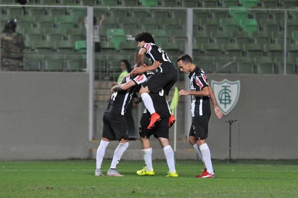 Imagens da partida entre Atltico e Palmeiras, no Independncia, pela 20 rodada do Campeonato Brasileiro