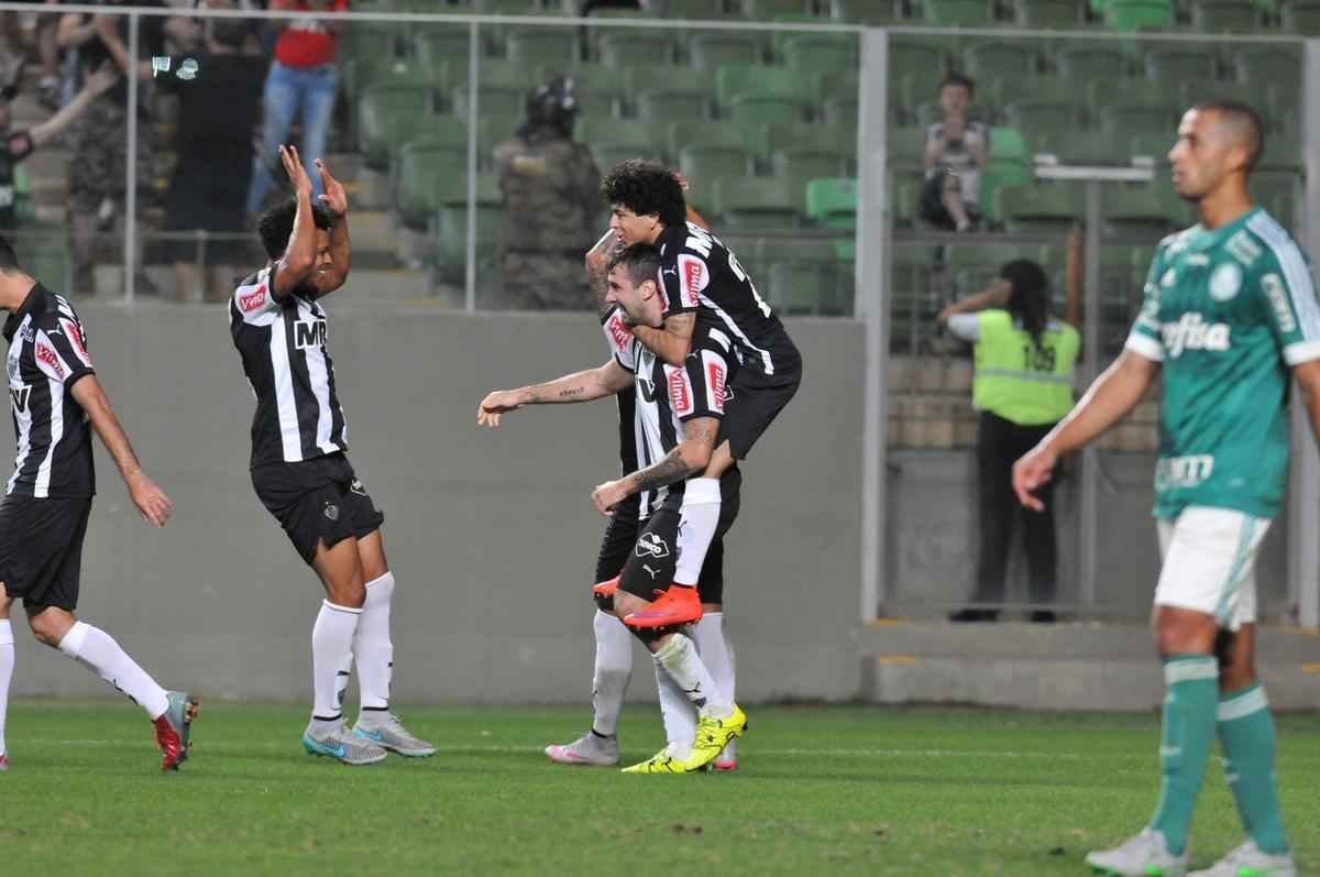 Imagens da partida entre Atltico e Palmeiras, no Independncia, pela 20 rodada do Campeonato Brasileiro