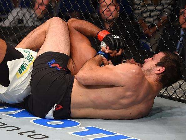 Tambm no card preliminar, Marcos Pezo foi finalizado por Nikita Krylov no primeiro round 