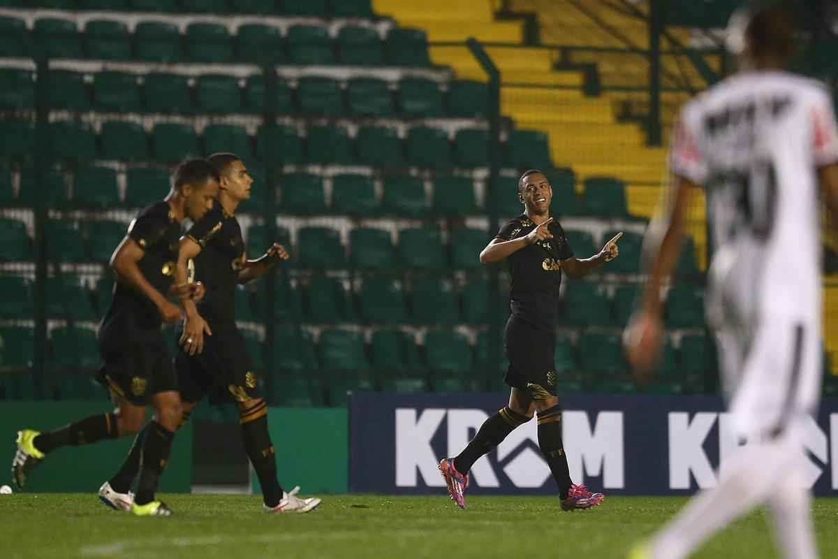 Figueirense e Atltico fizeram jogo disputado pelas oitavas de final da Copa do Brasil