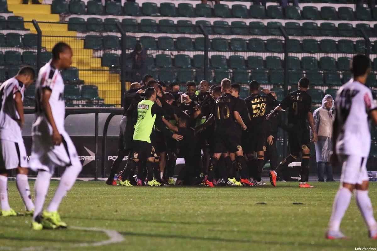 Figueirense e Atltico fizeram jogo disputado pelas oitavas de final da Copa do Brasil