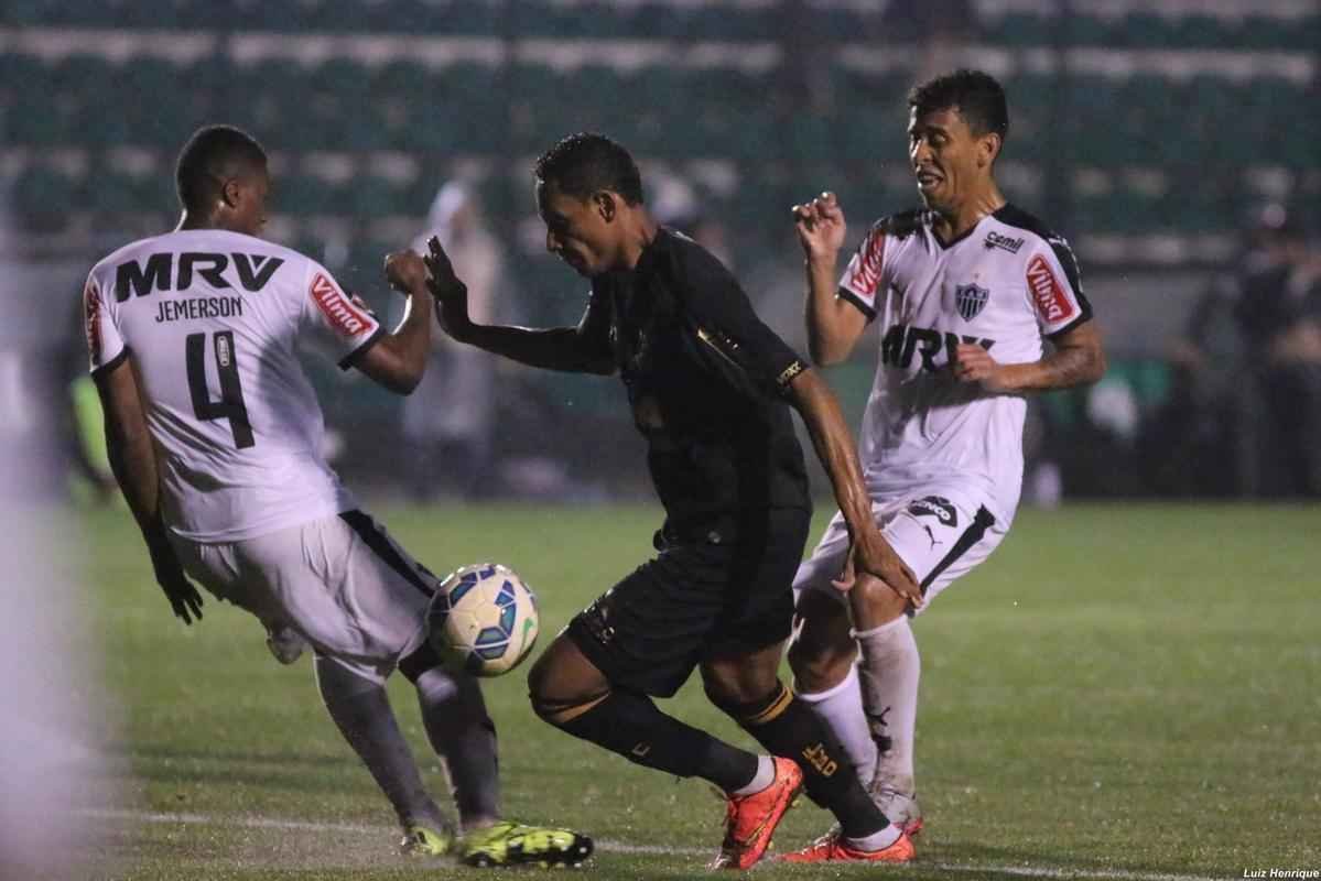 Figueirense e Atltico fizeram jogo disputado pelas oitavas de final da Copa do Brasil