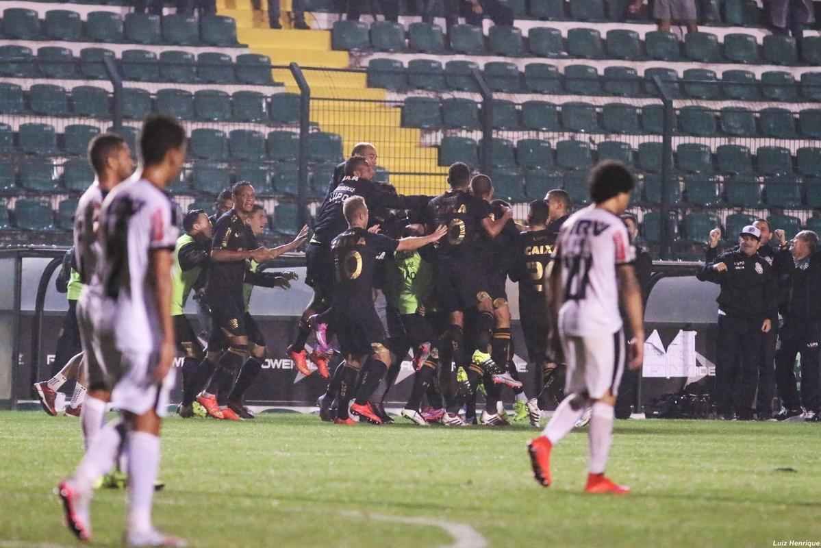Figueirense e Atltico fizeram jogo disputado pelas oitavas de final da Copa do Brasil