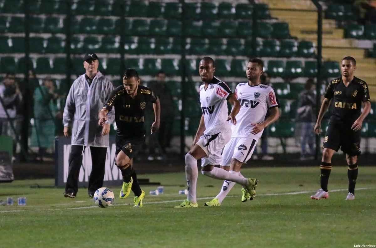 Figueirense e Atltico fizeram jogo disputado pelas oitavas de final da Copa do Brasil