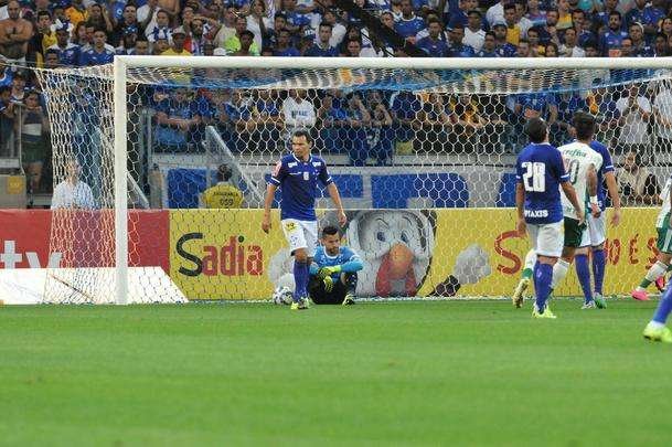 Imagens do duelo das equipes celeste e alviverde, pelas oitavas de final da Copa do Brasil