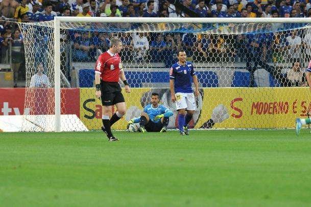 Imagens do duelo das equipes celeste e alviverde, pelas oitavas de final da Copa do Brasil