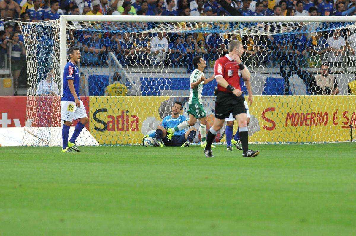 Imagens do duelo das equipes celeste e alviverde, pelas oitavas de final da Copa do Brasil