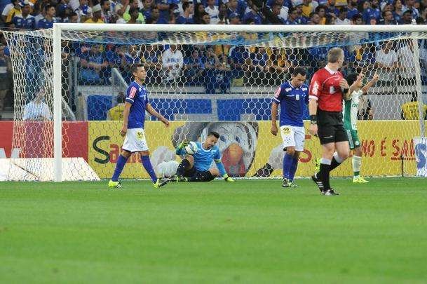 Imagens do duelo das equipes celeste e alviverde, pelas oitavas de final da Copa do Brasil