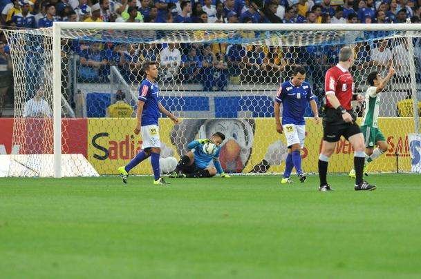 Imagens do duelo das equipes celeste e alviverde, pelas oitavas de final da Copa do Brasil