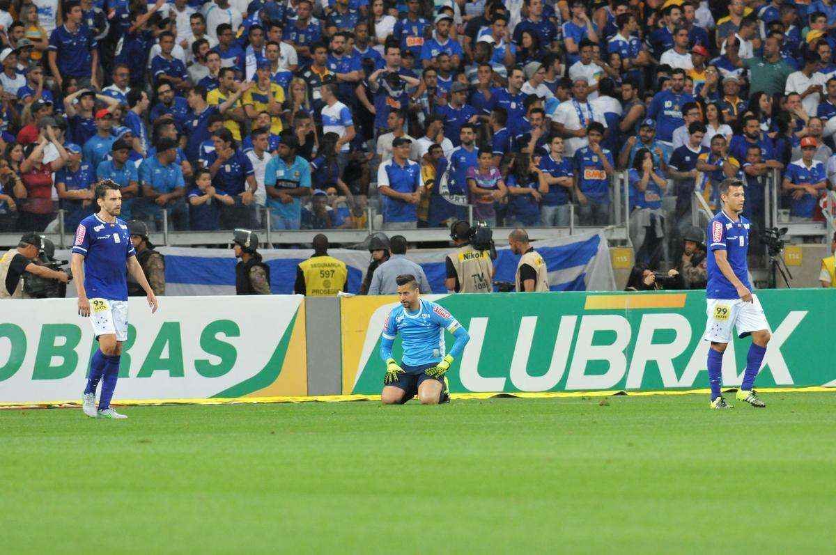 Imagens do duelo das equipes celeste e alviverde, pelas oitavas de final da Copa do Brasil