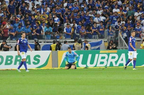 Imagens do duelo das equipes celeste e alviverde, pelas oitavas de final da Copa do Brasil