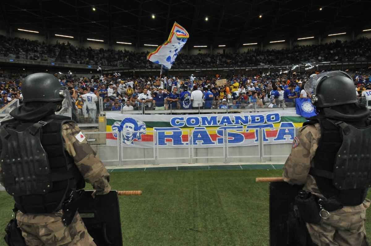 Imagens do duelo das equipes celeste e alviverde, pelas oitavas de final da Copa do Brasil