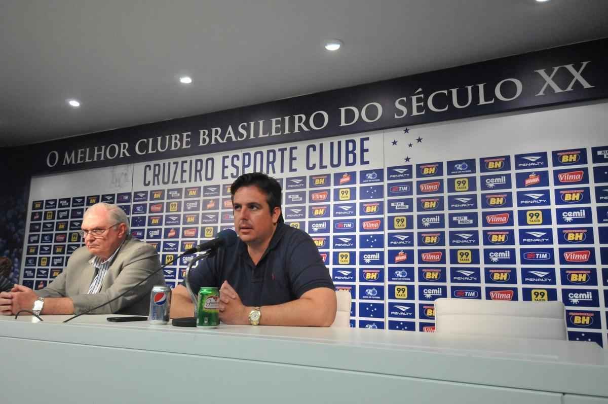 Gilvan falou sobre gesto, demisso de Luxemburgo e anunciou Vicintin como novo vice de futebol