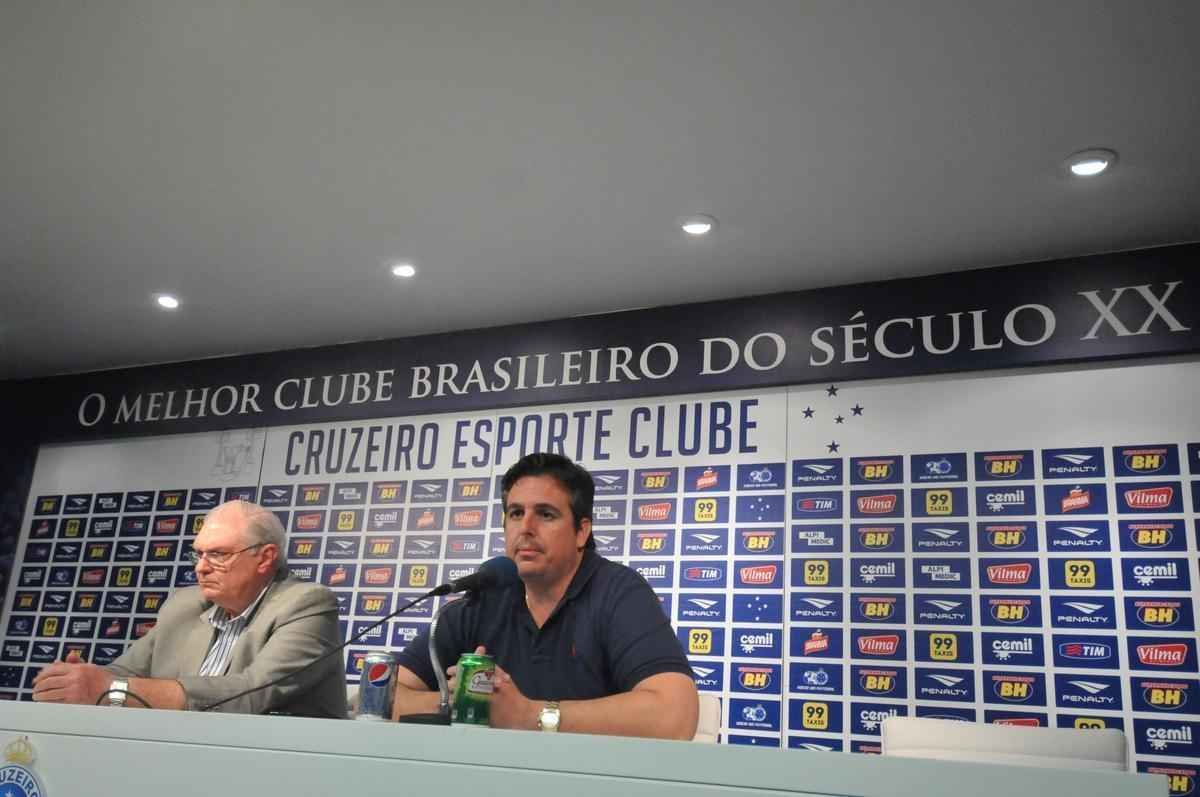 Gilvan falou sobre gesto, demisso de Luxemburgo e anunciou Vicintin como novo vice de futebol