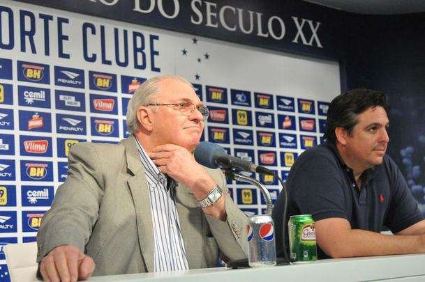 Gilvan falou sobre gesto, demisso de Luxemburgo e anunciou Vicintin como novo vice de futebol