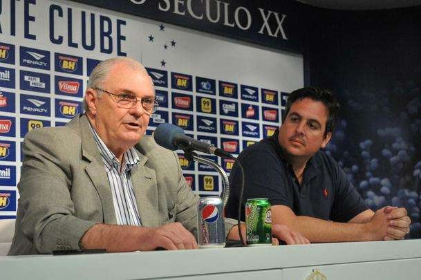 Gilvan falou sobre gesto, demisso de Luxemburgo e anunciou Vicintin como novo vice de futebol