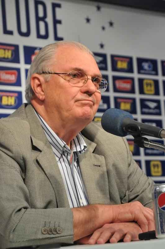 Gilvan falou sobre gesto, demisso de Luxemburgo e anunciou Vicintin como novo vice de futebol