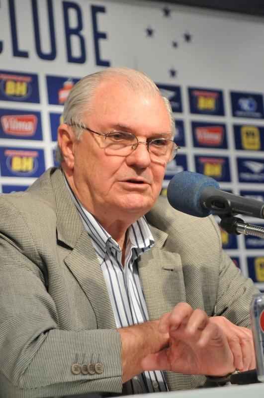 Gilvan falou sobre gesto, demisso de Luxemburgo e anunciou Vicintin como novo vice de futebol