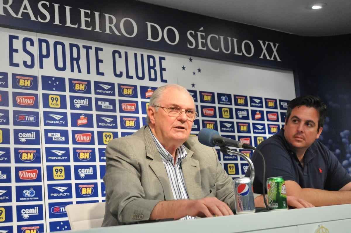Gilvan falou sobre gesto, demisso de Luxemburgo e anunciou Vicintin como novo vice de futebol