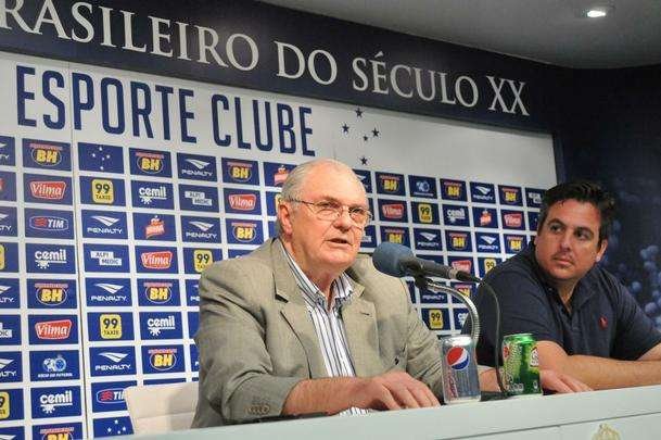 Gilvan falou sobre gesto, demisso de Luxemburgo e anunciou Vicintin como novo vice de futebol