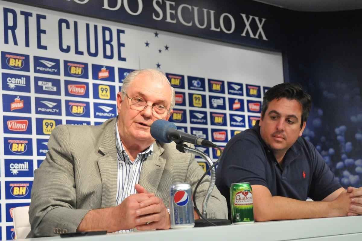 Gilvan falou sobre gesto, demisso de Luxemburgo e anunciou Vicintin como novo vice de futebol