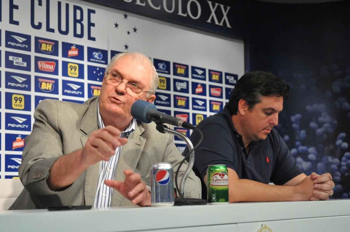 Gilvan falou sobre gesto, demisso de Luxemburgo e anunciou Vicintin como novo vice de futebol