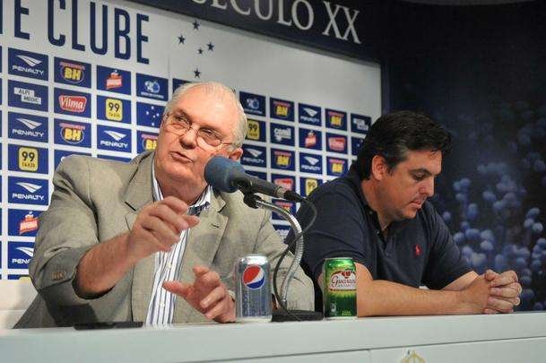 Gilvan falou sobre gesto, demisso de Luxemburgo e anunciou Vicintin como novo vice de futebol