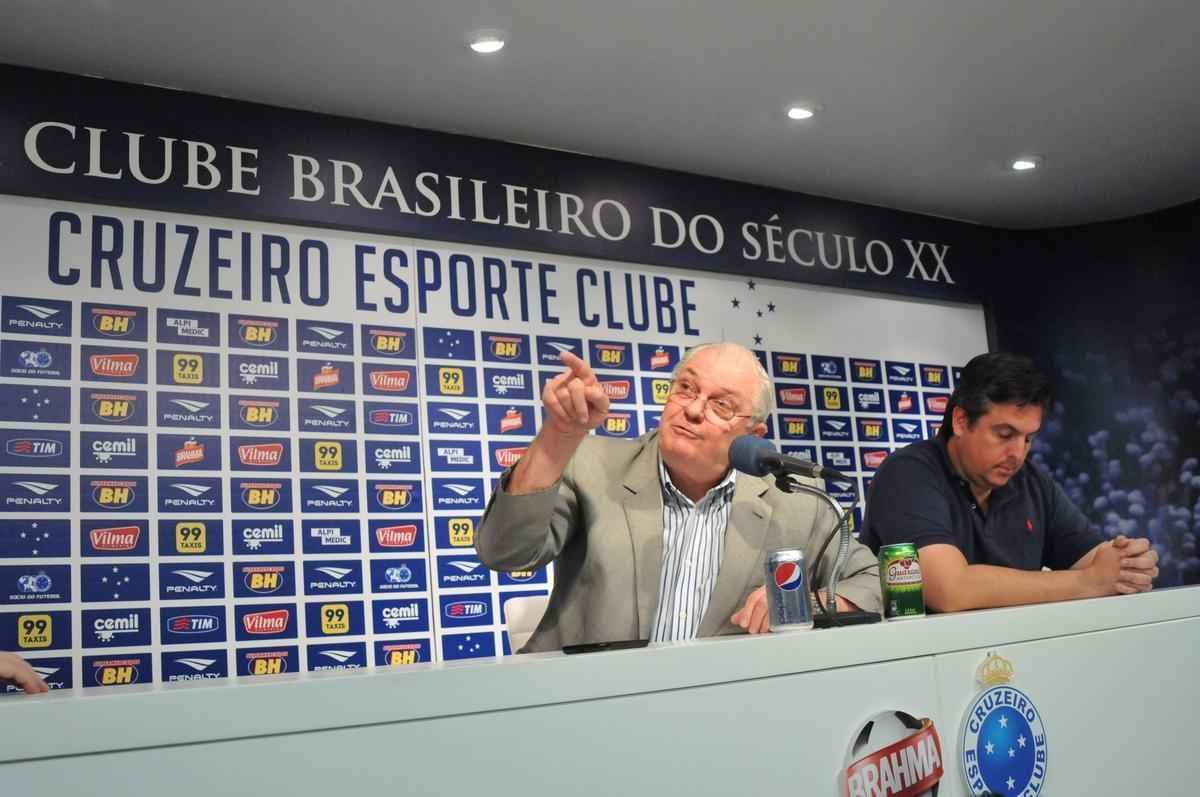 Gilvan falou sobre gesto, demisso de Luxemburgo e anunciou Vicintin como novo vice de futebol