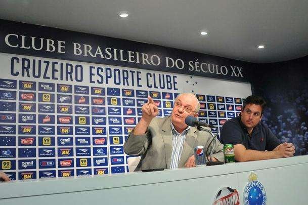 Gilvan falou sobre gesto, demisso de Luxemburgo e anunciou Vicintin como novo vice de futebol