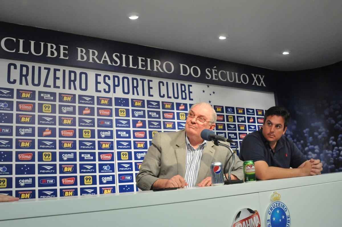 Gilvan falou sobre gesto, demisso de Luxemburgo e anunciou Vicintin como novo vice de futebol