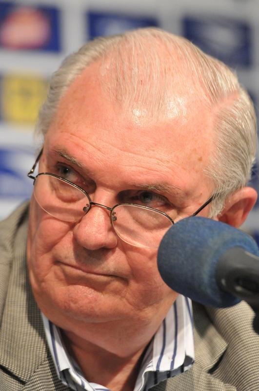 Gilvan falou sobre gesto, demisso de Luxemburgo e anunciou Vicintin como novo vice de futebol