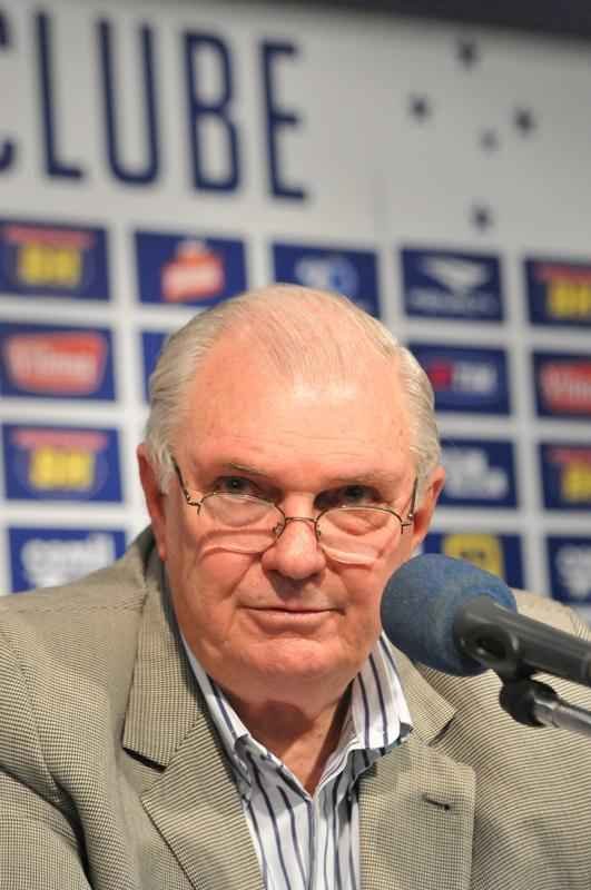 Gilvan falou sobre gesto, demisso de Luxemburgo e anunciou Vicintin como novo vice de futebol