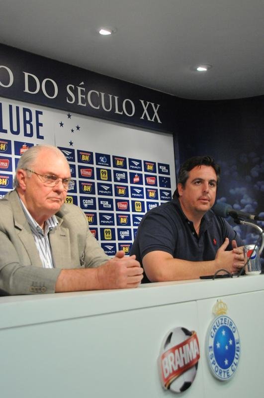 Gilvan falou sobre gesto, demisso de Luxemburgo e anunciou Vicintin como novo vice de futebol